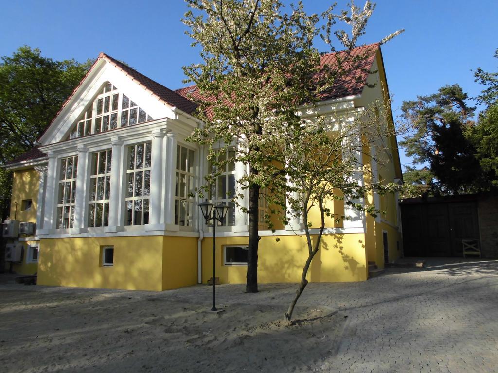 Boutique Hotel Villa P Oujhorod Extérieur photo